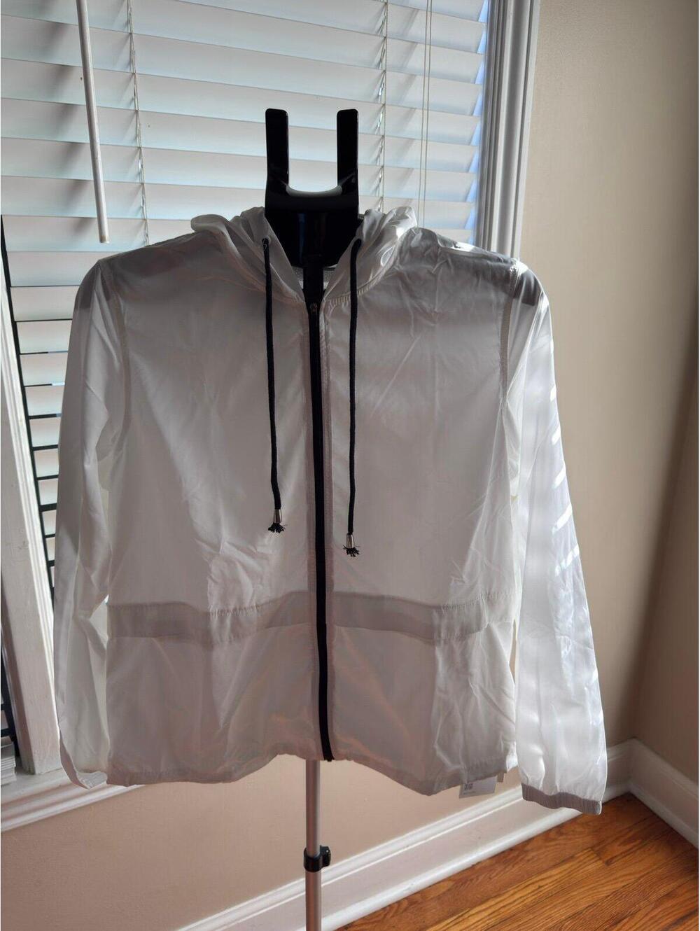 NWT Halara White Lightweight Hooded Windbreaker Jacket Vent Back Women’s Medium